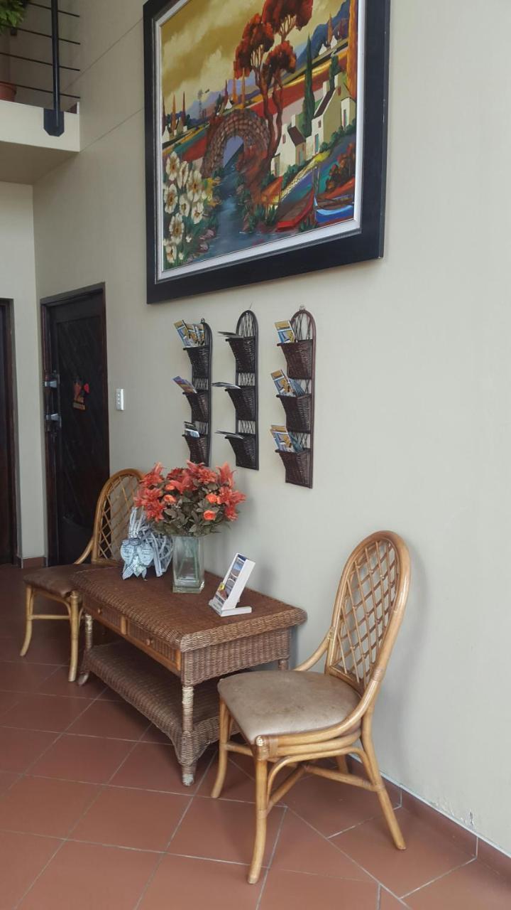 Kleines Nest Bed And Breakfast 鲸湾港 外观 照片